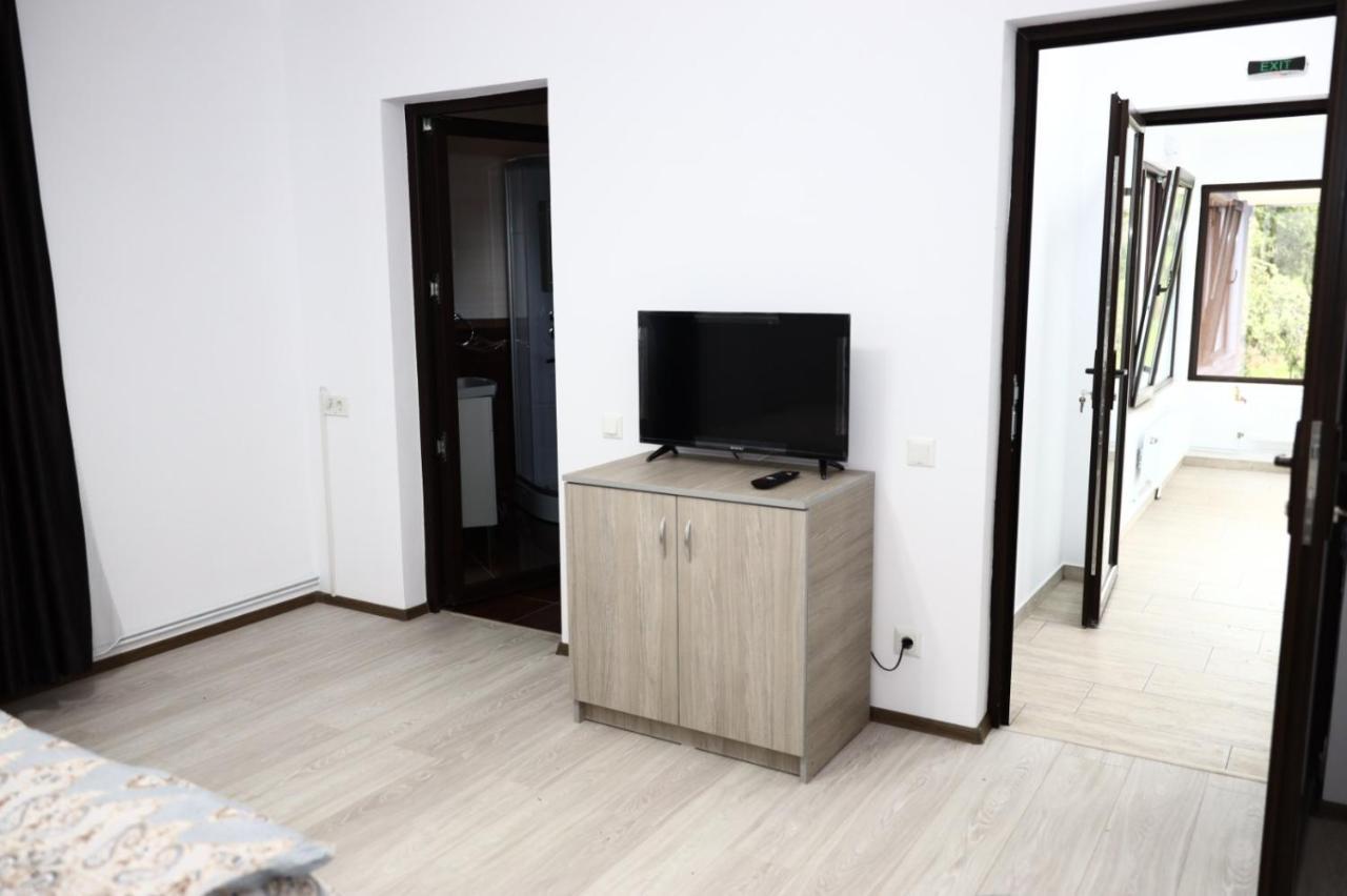 Hățașul Bunicului Arefu